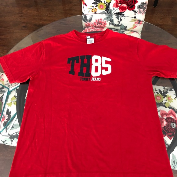 red tommy t shirt